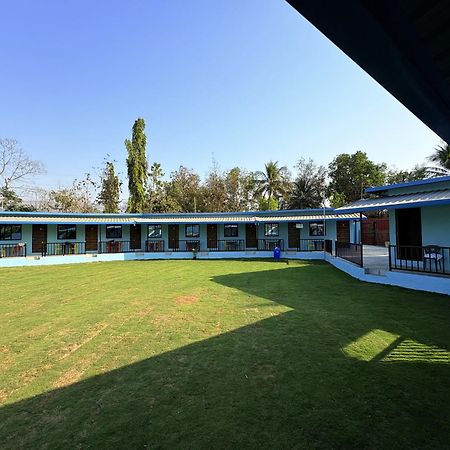 קארג'אט Deep Bhavani Resort מראה חיצוני תמונה